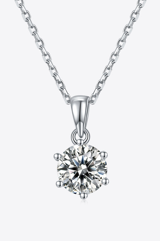 Close-up of 925 Sterling Silver Necklace with 1-carat moissanite
